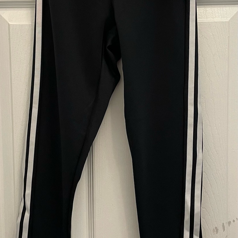 Adidas Women’s 7/8 3S 3 Hige Rise Stripe Tight Pant, Size Medium, Color Black